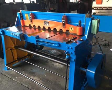 折闆(pan)剪闆(pan)機