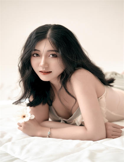 探索《我们是X》的奥秘：隐藏细节与深层意义